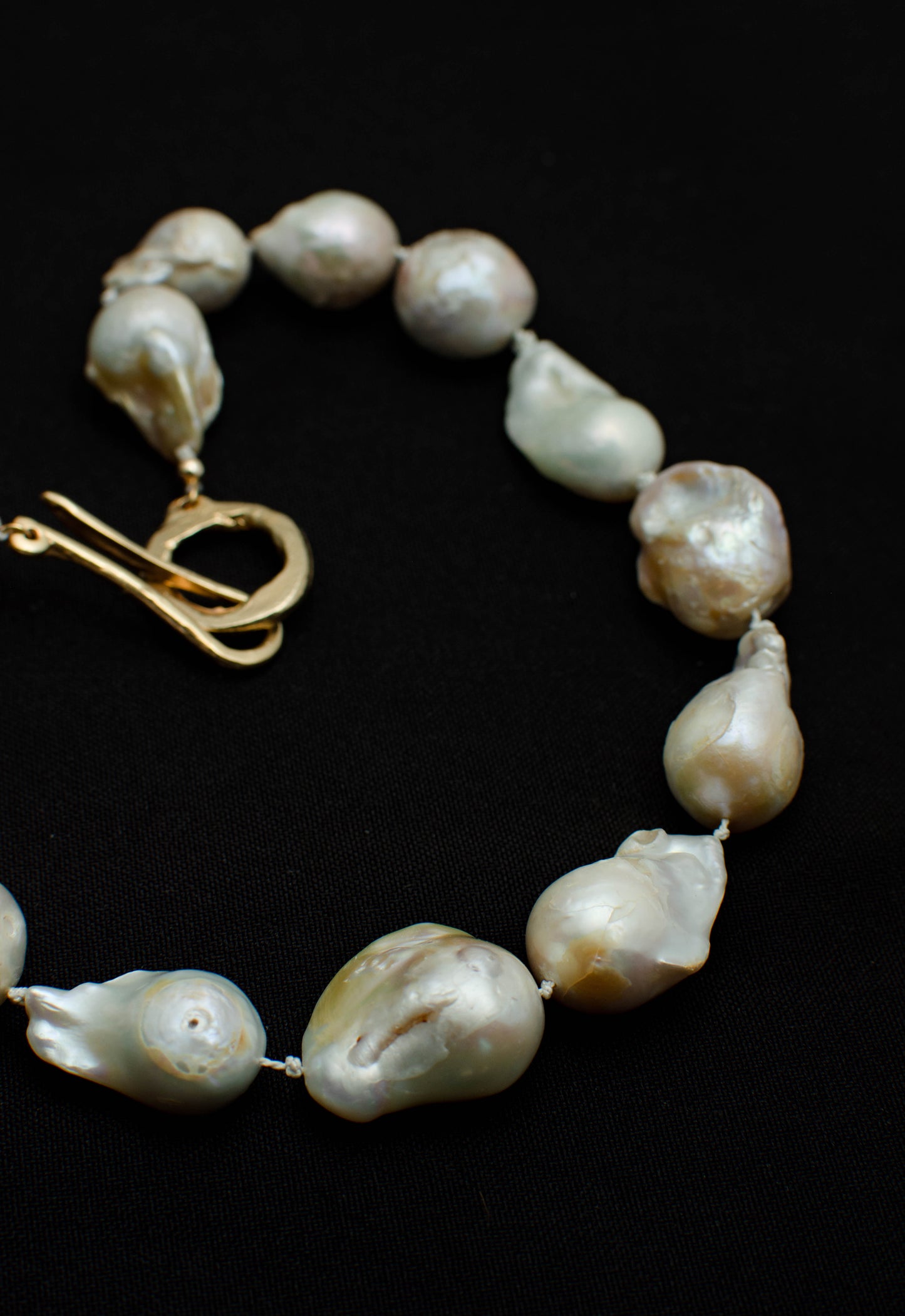 LAI BAROQUE PEARL NECKLACE