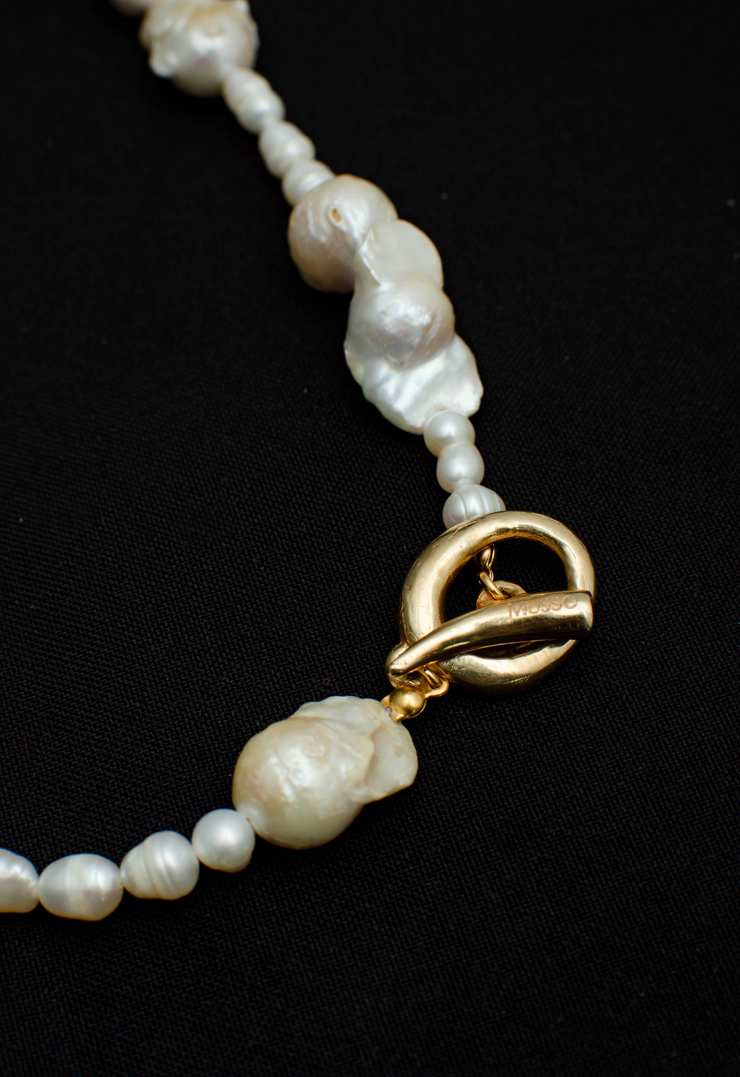GUAROJ PEARL NECKLACE